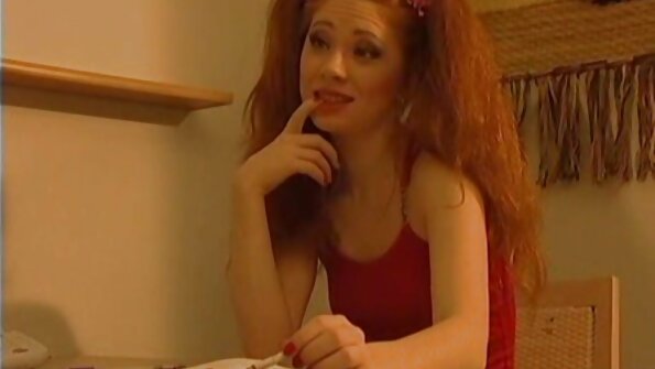 મમ્મીએ પેન્ટ હેઠળ બોનર શોધી કા્યું ગુજરાતી સેકસી પીચર