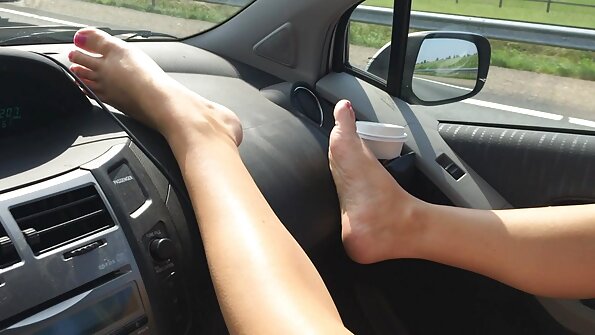 કિયાના ડાયરને તેના મિત્રો ગુજરાતી સેકસી પીચર સાથે સેક્સ પસંદ છે