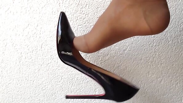 ડાયમંડ ફોક્સક્સ પિન્કીશ કન્ટ માટે માળીઓની ઇંગ્લીશ બીપી વીડીયો નોકરી