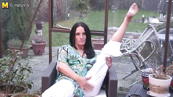 સેક્સી સેકસી બીપી વીડીયો બિકીનીમાં આકર્ષક ખૂબસૂરત મહિલાઓ