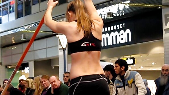 શ્રીમતી ODares ફક હોલ ની ફુલ બીપી અંદર વિશાળ સાધન