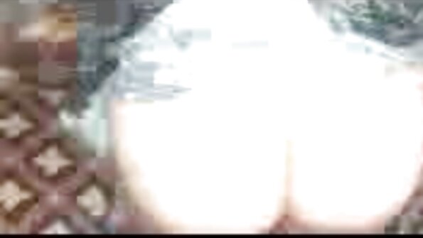 સોનેરી સેકસી ઓપન પીચર Elle McRae મોટા ટીન ટોટી sucks અને creampie નહીં