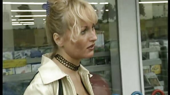 હોટ MILF રશેલ ફુલ બીપી વીડીયો ફિંગર હર મફ પાઇ