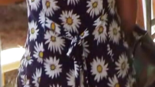 Sappy રાજસ્થાની બીપી પિયાનો શિક્ષક ચૂસીને અને Kyle માતાનો pecker fucking ત્યાં સુધી તે વિસ્ફોટ