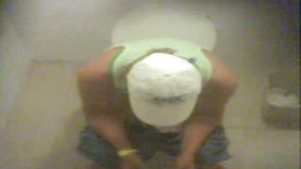 મોટી ગર્દભ સોનેરી પાછળથી વાહિયાત થઈ વીડીયો બીપી ગઈ