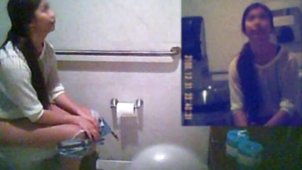 સરસ ગર્દભ સાથે સોનેરી ખીલી સેકસી બીપી એચડી મળી