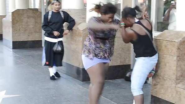 કાસી તેના બોયફ્રેન્ડ સાથે છેતરપિંડી કરી ઓપન બીપી રહી છે