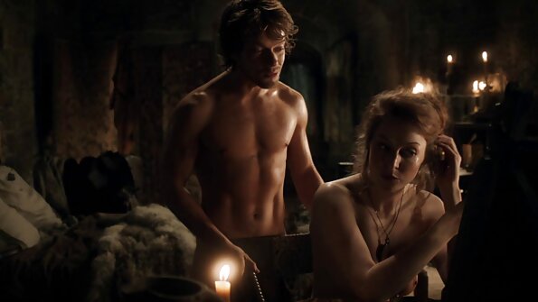 બેચેન બેબ સેકસી બીપી સેકસી સેક્સ એડવેન્ચર માણી રહી છે