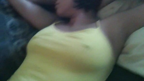 ટીન લેક્સી બ્રુક બ્લોબોબ કરે છે અને ઓપન બીપી પીચર તેના સાવકા પિતા સાથે સેક્સ કરે છે