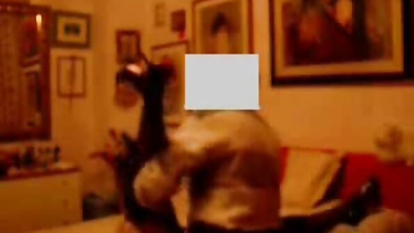 તેને ફાડતા પહેલા તેને ભીનું ઓપન પીચર વીડીયો બનાવવું