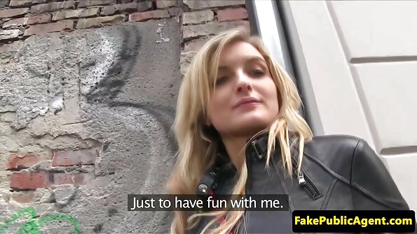 ડિપિંગ ટીન મોન્સ્ટર સાઇઝના ટોળા દ્વારા deepંડા ચોરી કરે બીપી ઓપન છે