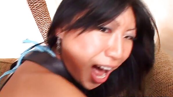 હજુ પણ ફુલ સેકસી બીપી સેક્સી મમ્મી આંગળી બેંગ હર લવ હોલ