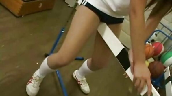 Milfs ગર્દભ શાફ્ટ વીડીયો સેકસી બીપી અને સ્પંક સાથે ટોચ પર