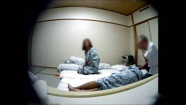 બેલી લી બોસ જોની માટે વિચિત્ર નોકરીઓ સેકસી બીપી પિક્ચર કરે છે