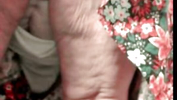 ચેક મમ્મી મોટી ડિક પર સવારી કરતી વખતે બીપી વીડિયો એક્સ્ટસી સાથે વિલાપ કરે છે