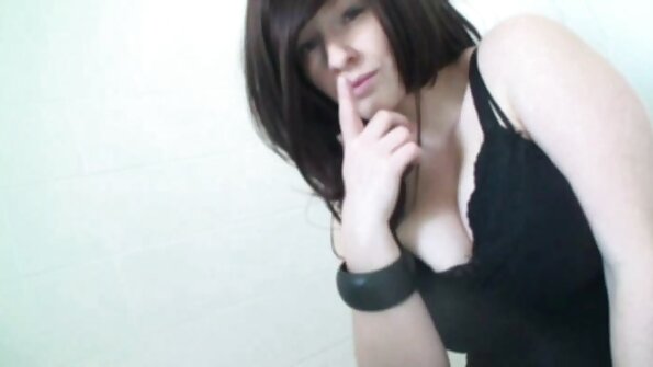 સ્લટ મમ્મી ટેરીન કેટલાક Pussy caressing બીપી ફુલ એચડી મેળવવામાં