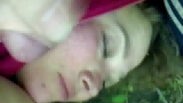 બસ્ટી લેટિનાને વિશાળ, સખત માંસની ઓપન બીપી લાકડી ગમે છે