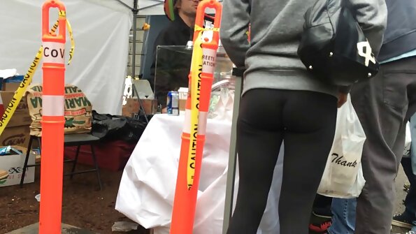 Avyંચુંનીચું ત્રીપલ એક્સ વીડીયો બીપી થતું વાળ સોનેરી બ્રુસ ટોટી આસપાસ તેના હોઠ અને pussy લપેટી